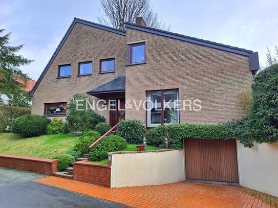 Tolles, freistehendes Architektenhaus mit Garage