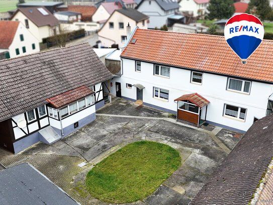 Doppeltes Wohnvergnügen - Zwei Häuser auf einem weitläufigen Grundstück in Alikendorf