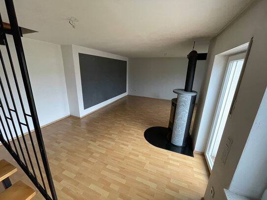 2,5 Zimmerwohnung Maisonette mit Kamin und Terasse