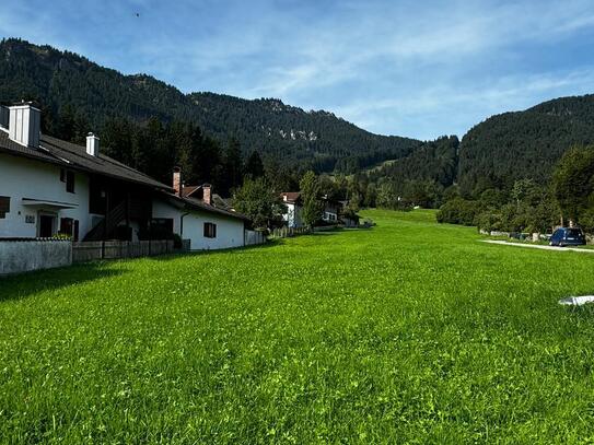 Zwei Grundstücke mit Baugenehmigung für Zwei Mehrfamilienhäusern mit Tiefgarage in Oberammergau