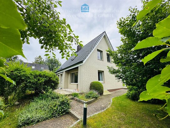 Haus mit einmaligem Grundstück im Hamburger Speckgürtel - Bebauung mit einem Doppelhaus möglich!