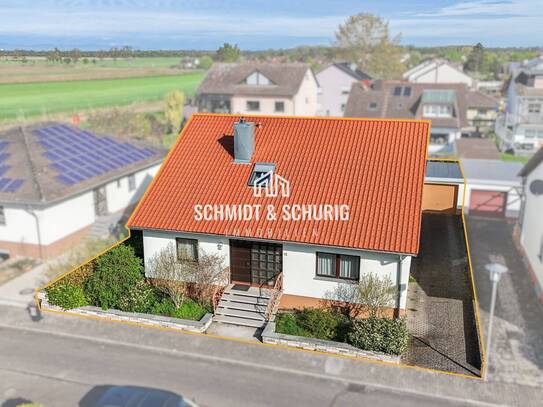Großzügiges Einfamilienhaus mit Garage und viel Potenzial in idyllischer Lage