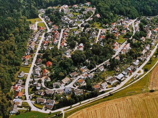 Hanggrundstück in Konstein