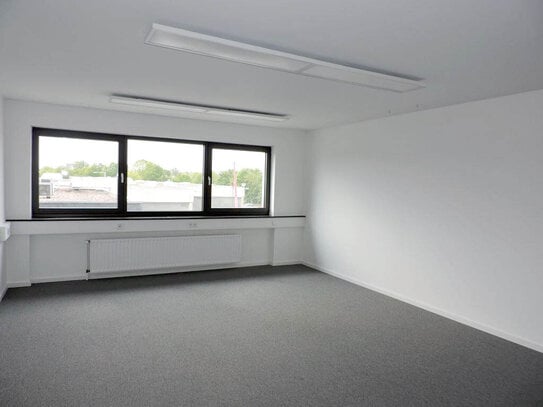 Zentrale perfekte Lage - Großzügige Büroetage auf ca. 231m² mit Parkflächen