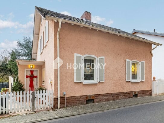 Charmante Doppelhaushälfte in ruhiger Lage mit sonniger Terrasse und schönem Garten