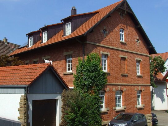 3-Familienhaus im Schweizer Stil als Generationenhaus oder Kapitalanlage provisionsfrei zu verkaufen (Denkmalschutz)