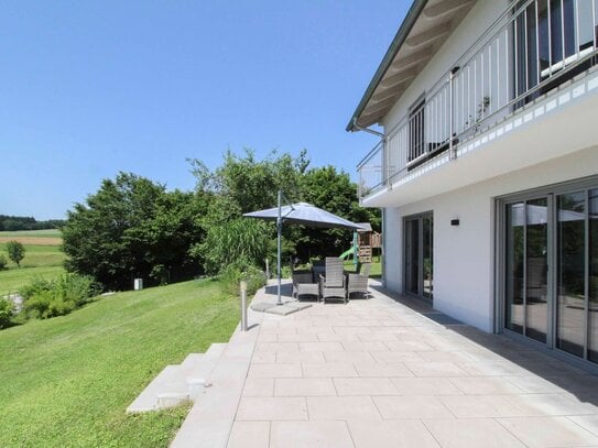 Modernes Einfamilienhaus mit unverbautem Blick und Fußbodenheizung incl. 6 Stellplätzen!