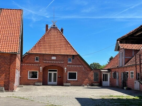 Charmanter Reiterhof mit Einfamilienhaus und 8.385 m² Grundstück in Dörverden