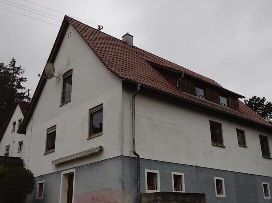 Bopfingen: Mehrgenerationenhaus mit sonnigem Aussichtsgrundstück in familienfreundlicher Lage!