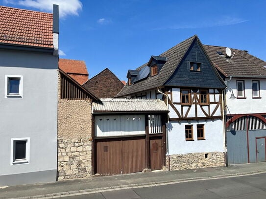 Historisches Fachwerkhaus: Modern saniertes Juwel in ländlicher Idylle