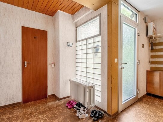 Tolles Grundstück mit geräumigem Bungalow - auch für Neubau geeignet!