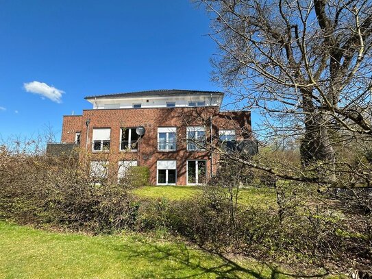 Erdgeschosswohnung mit Terrasse und Blick ins Grüne!!