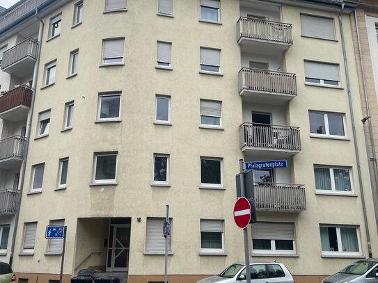 Zentrale Wohnung mit 2 Balkone