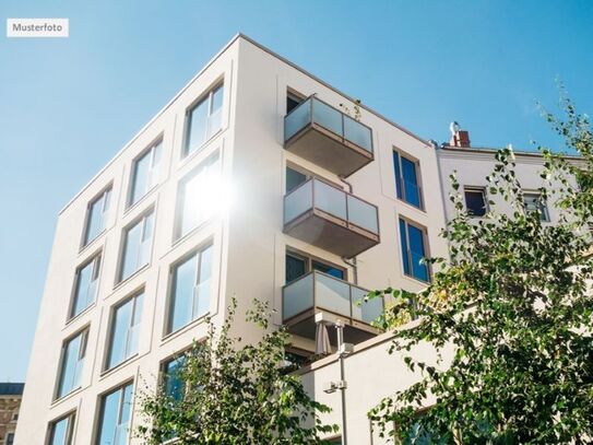 Mehrfamilienhaus in 42283 Wuppertal, Schönebecker Str. Ohne Provi - Top Möglichkeit!