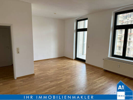Halle/Reileck: Attraktive 3-Raumwohnung mit Balkon und Pkw-Stellplatz