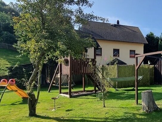 Idyllisches Einfamilienhaus mit großem Grundstück und vielseitigen Nutzungsmöglichkeiten