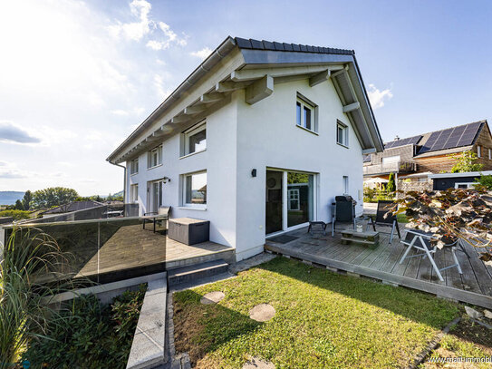 Attraktives 4,5-Zimmer Neubauhaus mit Balkon und Garten in Öhningen