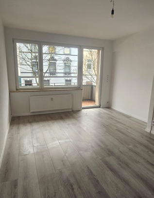 Frisch renovierte 3-Zimmer-Wohnung mit Balkon!