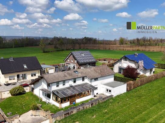 Modernisiertes Zweifamilienhaus in idyllischer Lage von Simmerath-Kesternich