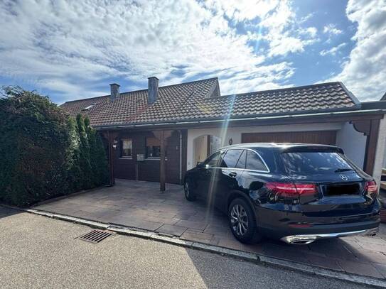 TOP LAGE*Großzügiges Bungalow mit ELW und großem Garten*