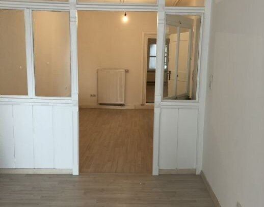 Schöne Altbau 4 Zimmer Wohnung am Stadtplatz