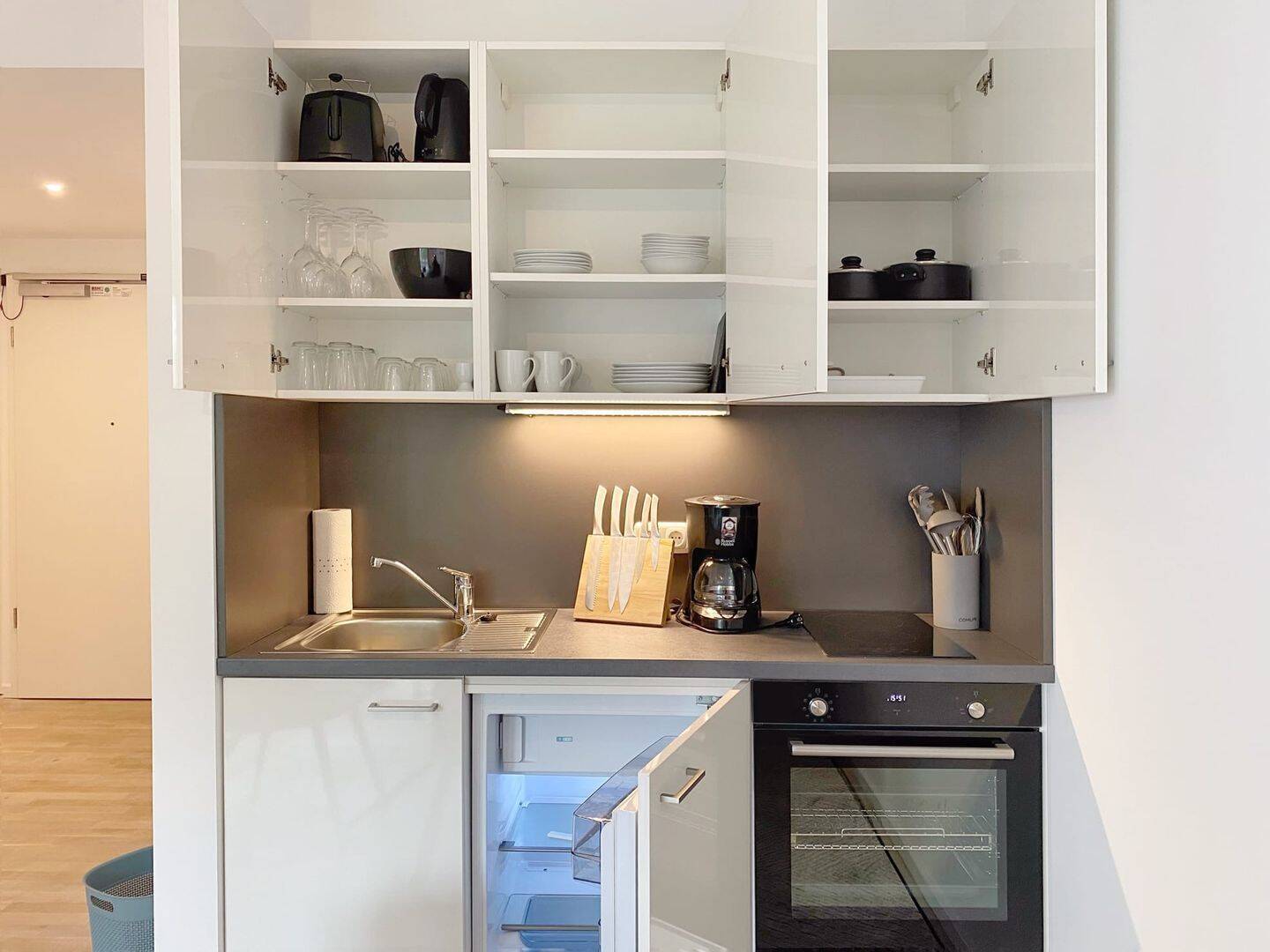 Voll möbliertes, stilvolles 1-Zimmer-Apartment im Herzen von Charlottenburg - Photo 1