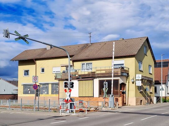 Wohn-/Geschäftshaus * renovierungsbedürftig * Zentrale Ortslage * Mischgebiet * Flexible Nutzung