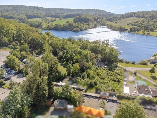 Weihnachtszauber am idyllischen Badesee