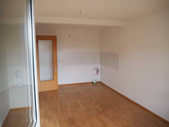 Lichtdurchflutete Wohnung 45m² im Zentrum von 90613 Großhabersdorf