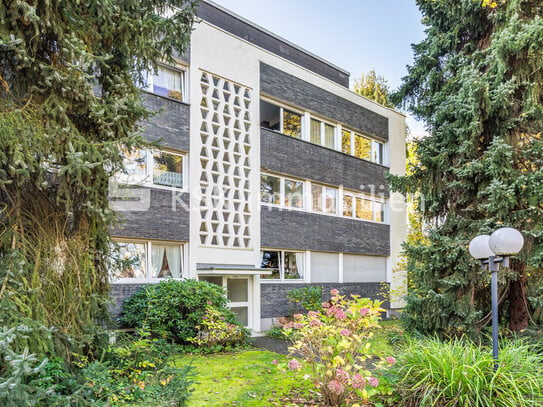 Eigentumswohnung mit sonnigem Balkon und Garage.