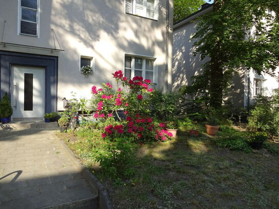 BESTLAGE - PROVISIONSFREI - BEZUGSFREI - FERNWÄRME - BALKON - NAHE KRUMME LANKE