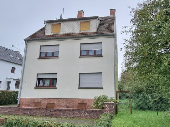 *** RESERVIERT *** Zweifamilienhaus in UNI-Nähe - Dudweiler-Süd