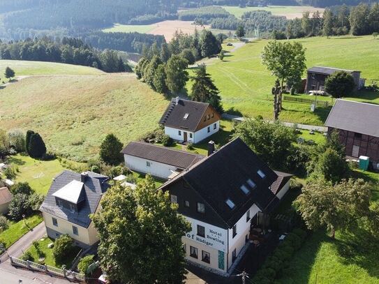 Hotel-Restaurant mit separatem Wohnhaus