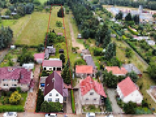 Charmantes Einfamilienhaus mit Stil, Garage und sehr großem Grundstück