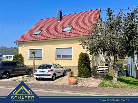 Gepflegtes Einfamilienhaus in schöner Wohngegend von Felsberg zu verkaufen