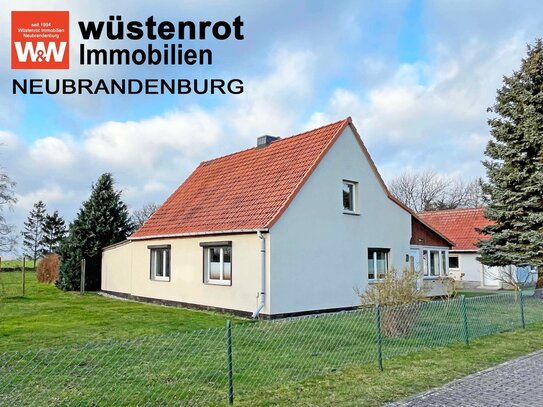 WOHNEN AUF EINEM GROSSEM GRUNDSTÜCK UND FAST AM STRAND - HAUS MIT EINBAUKÜCHE +NEBENGEBÄUDE