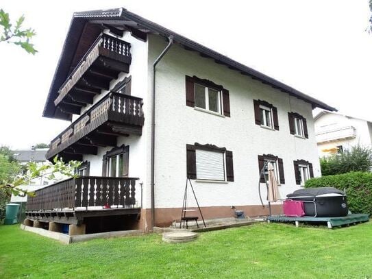 Ihr Zweifamilienhaus in Regen - mit schönem Garten und viel Platz