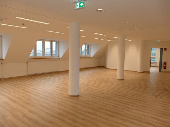 Bremen - Bürgermeister-Smidt-Straße- sanierte und moderne Open-Space-Büroflächen