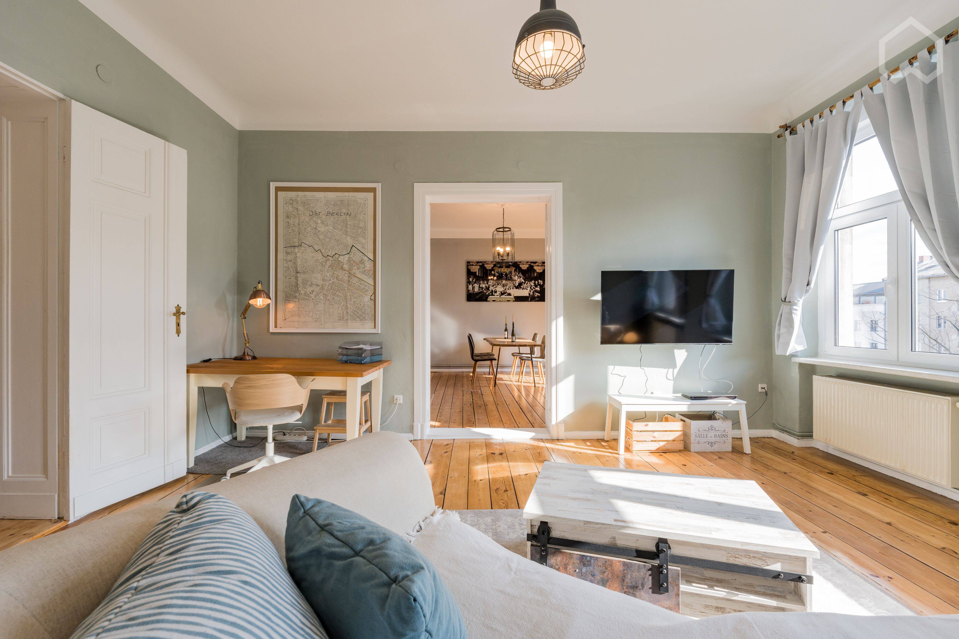 Liebevoll eingerichtete & wundervolle Wohnung + Balkon, auf Zeit in Kreuzberg, Berlin - Photo 1