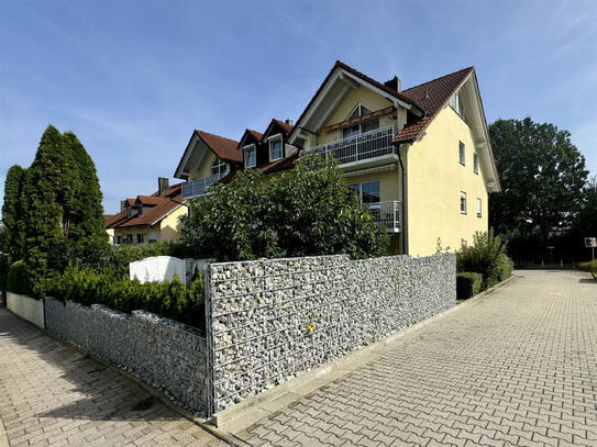 Helle 4-Zimmer-Maisonette-Wohnung mit Balkon Neufahrn in NB