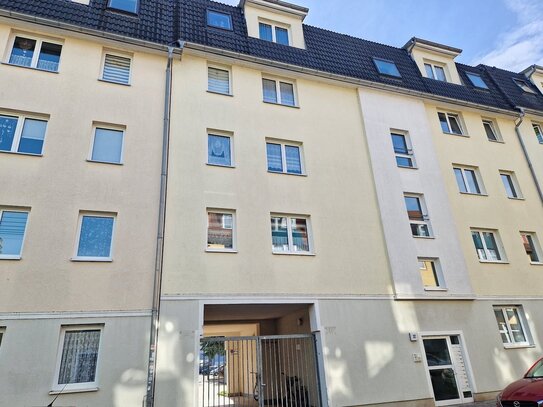 Top Wohnung mit Südbalkon und Tageslichtbad in Sudenburg!