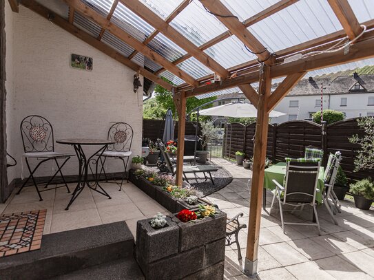 Großzügige Wohnung mit Terrasse, Moselblick und Garage in Reil, Nähe Zell und Traben-Trarbach