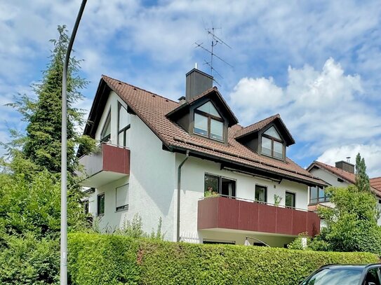 Stilvolle 2-Zimmer- Dachgeschoss-Maisonette mit offener Galerie in ruhiger Lage von Obermenzing