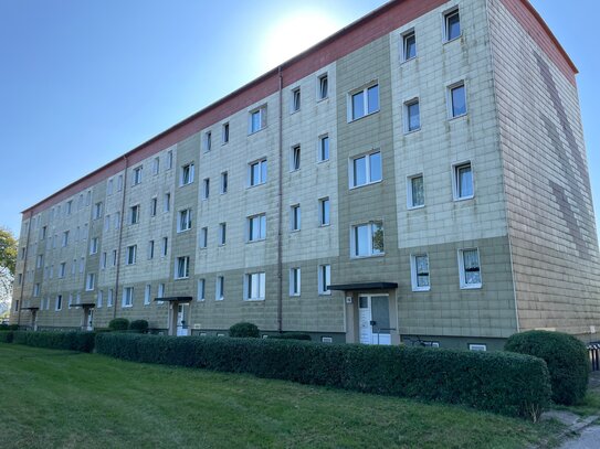 Frisch renoviert! 1-Zimmer-Wohnung mit Balkon auf dem Land