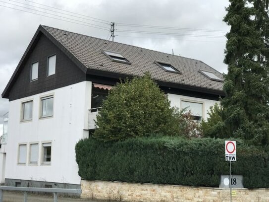 2-3-Familienhaus in BL-Weilstetten mit Wintergarten/Kaminofen/Sauna/ 5 GaragenSTP