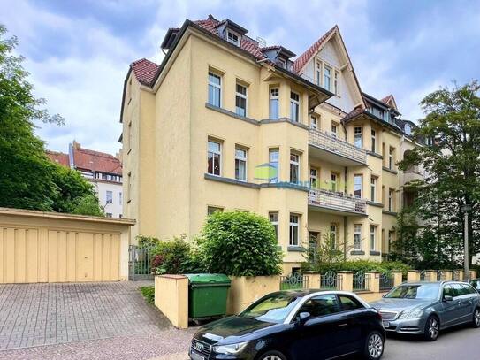 Jugendstil in grüner Wohnlage - 4 Zimmer, Bad mit Badewanne, teilweise Parkett, Stuck + Garage