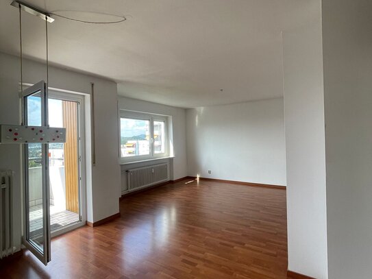 2-Zimmer Wohnung in gepflegtem Mehrfamilienhaus mit Seeblick