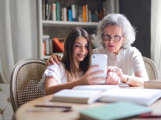 Großeltern, Eltern und Kinder, alle unter einem Dach - Mehrgenerationenhäuser von Bien-Zenker