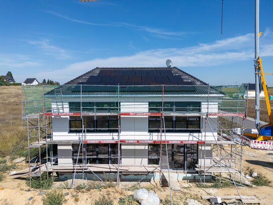 Baustart bereits erfolgt - KfW40 Doppelhaus mit Wärmepumpe und Photovoltaik in Gornau