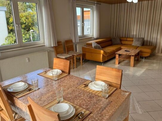 3-Zimmerwohnung mit TV, Wlan,Dusche/Wc, Küche, Waschmaschine, Parkplatz und Balkon